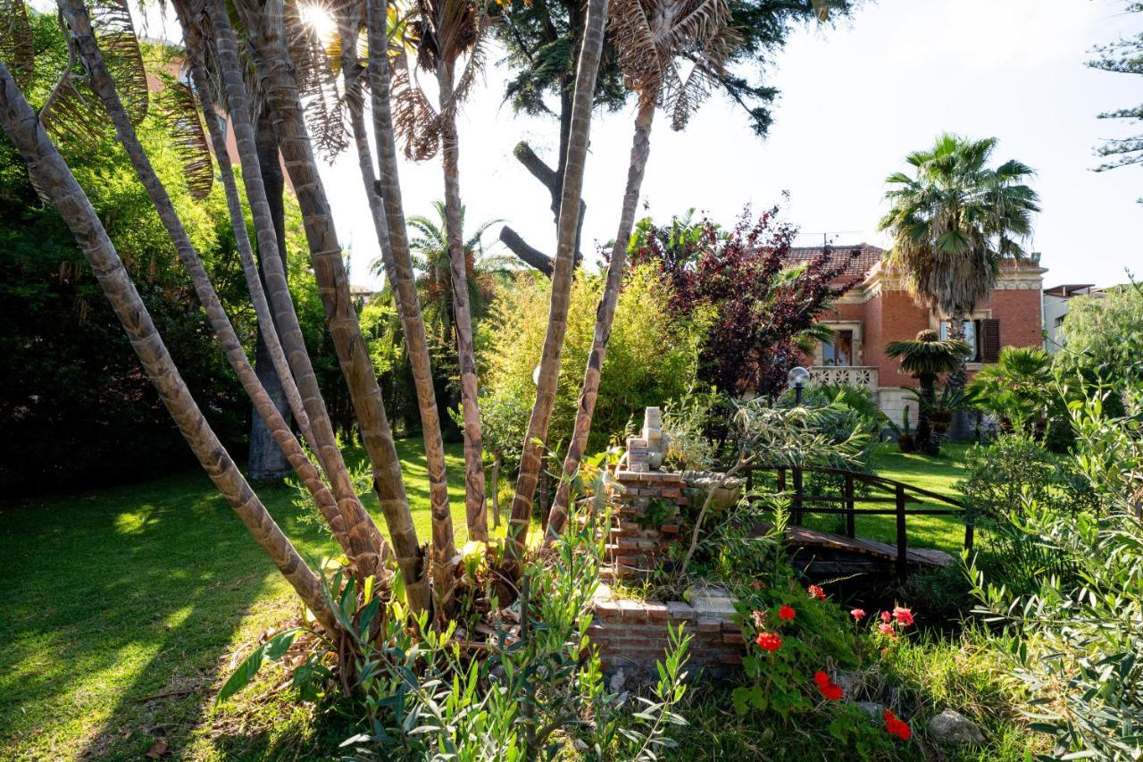 Villa Dei Marchesi Carrozza Santa Teresa Di Riva Bagian luar foto