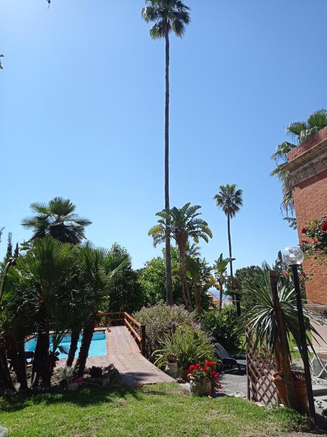 Villa Dei Marchesi Carrozza Santa Teresa Di Riva Bagian luar foto